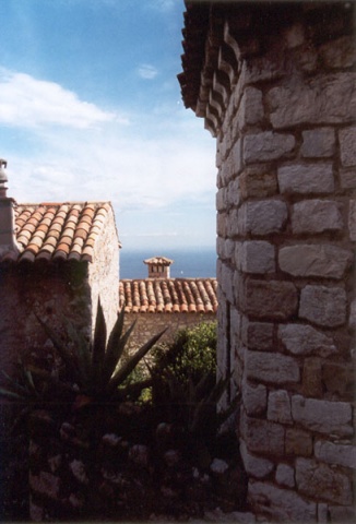 Buildings, Eze